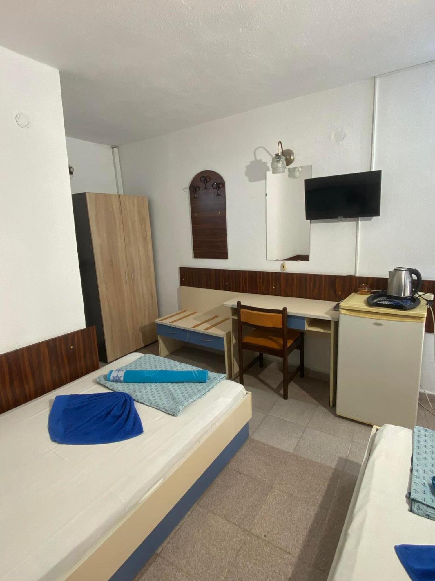 Family Hotel Julian Kranevo Kültér fotó