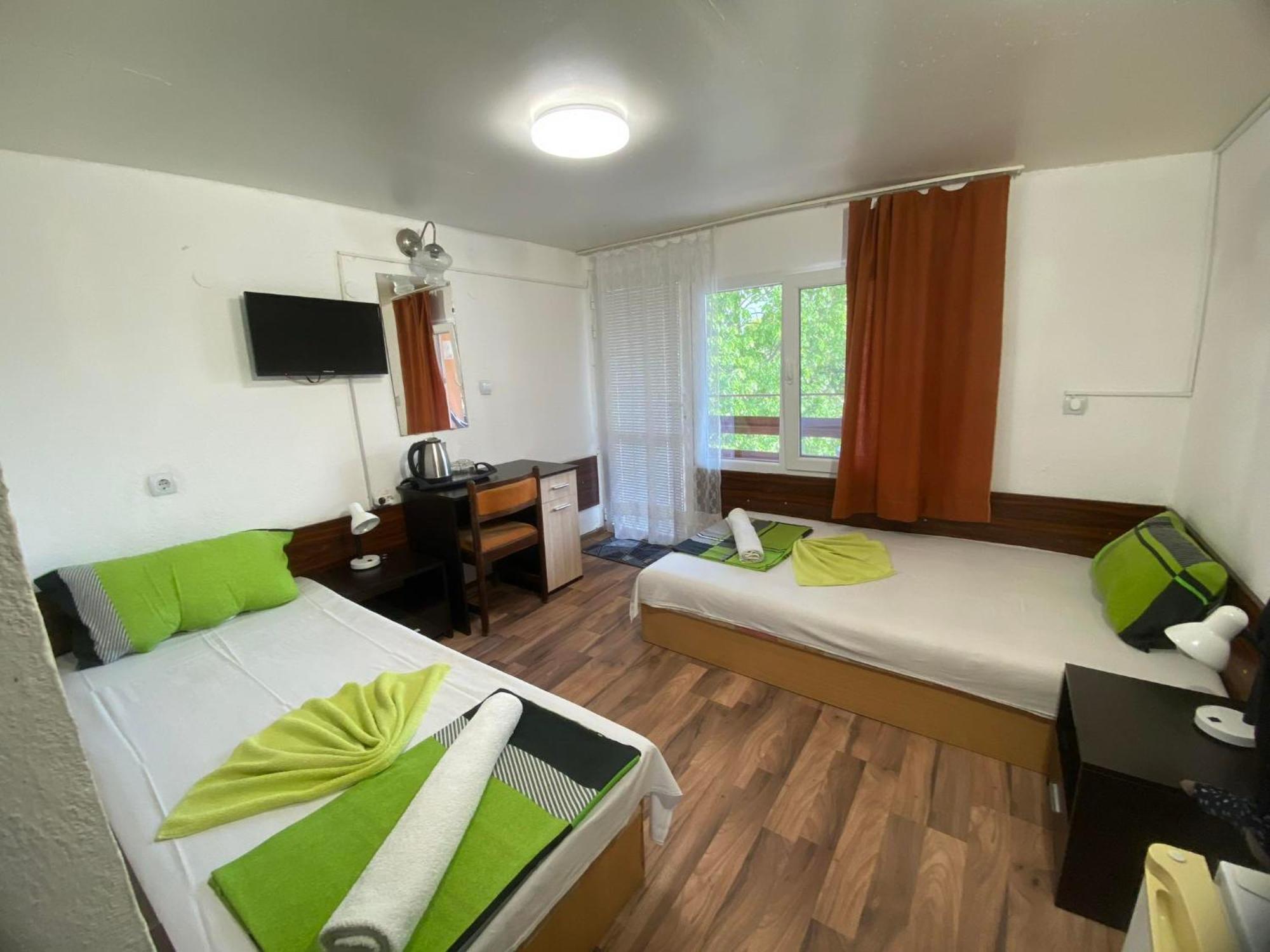 Family Hotel Julian Kranevo Kültér fotó