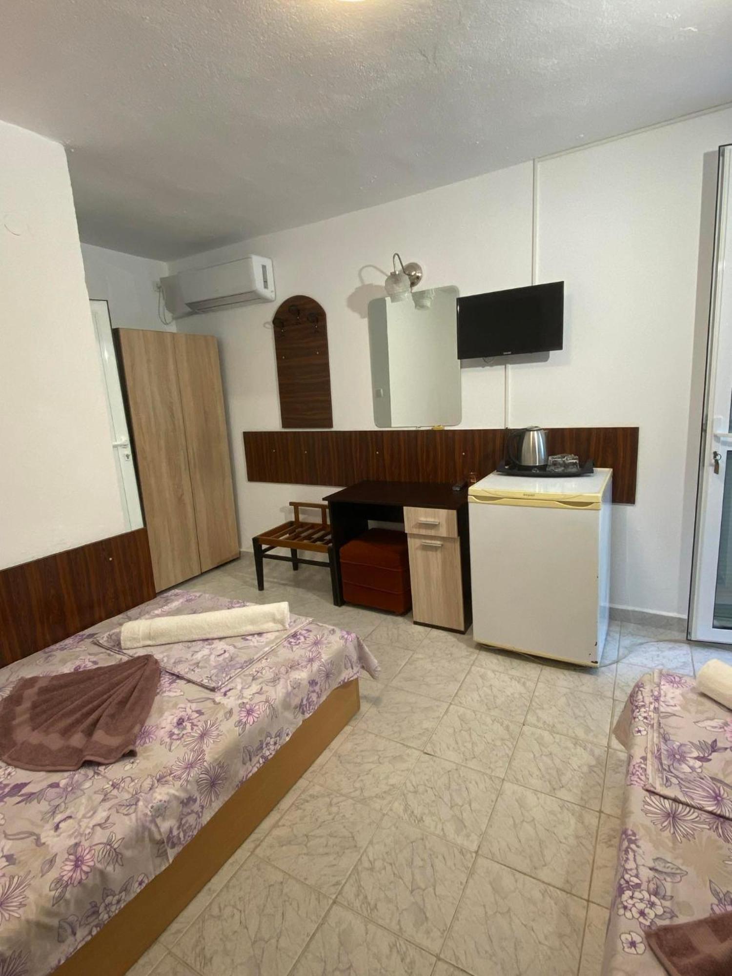Family Hotel Julian Kranevo Kültér fotó
