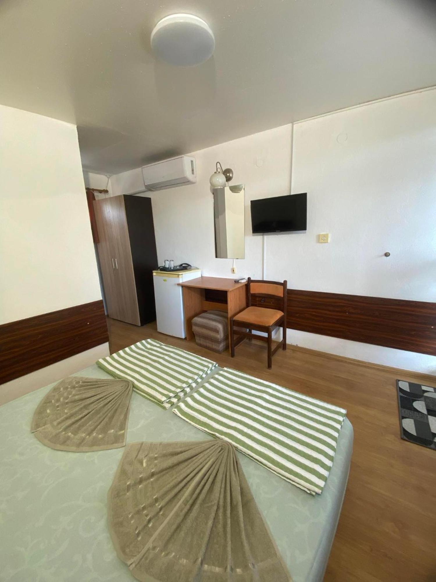 Family Hotel Julian Kranevo Kültér fotó