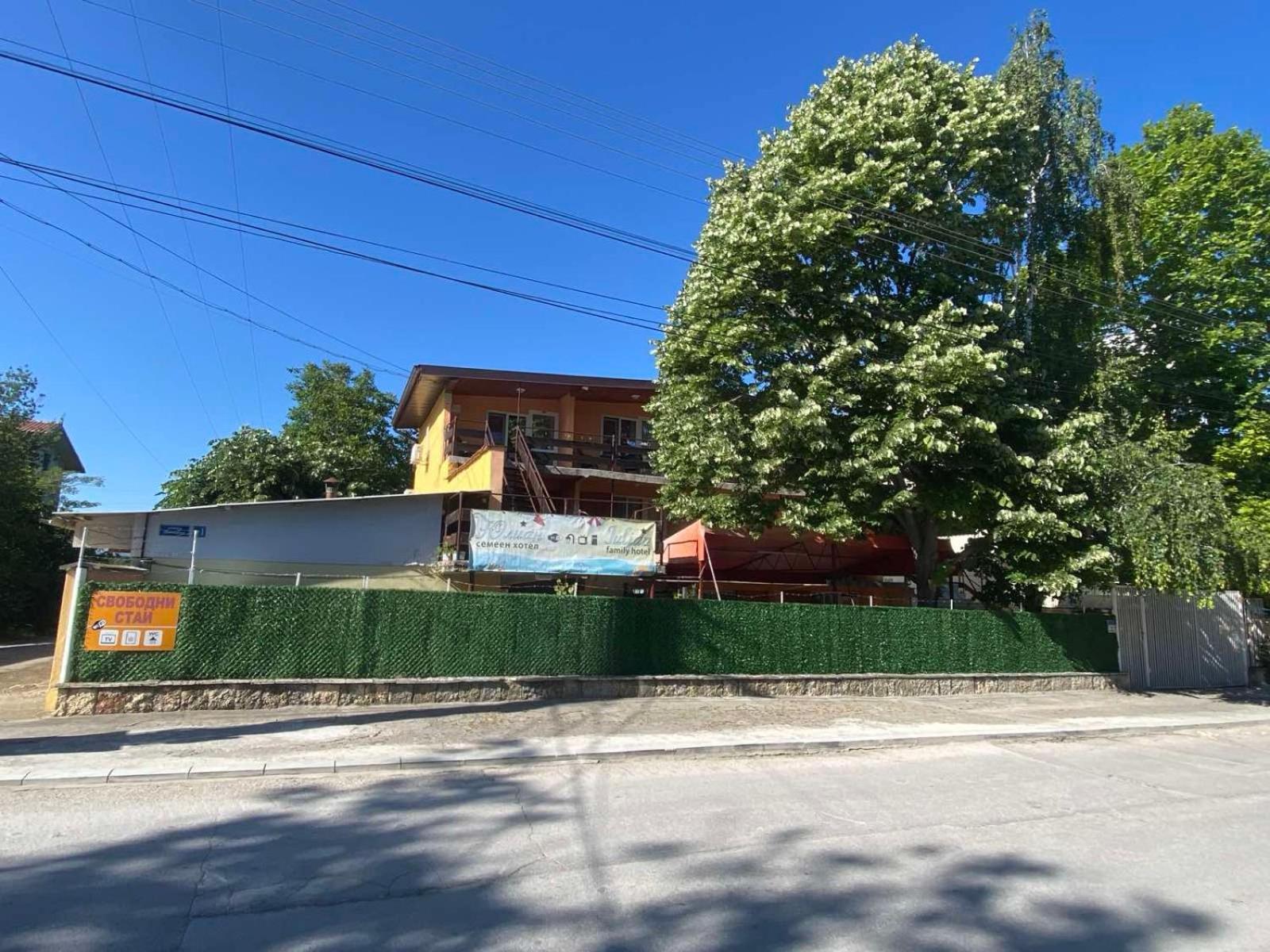 Family Hotel Julian Kranevo Kültér fotó